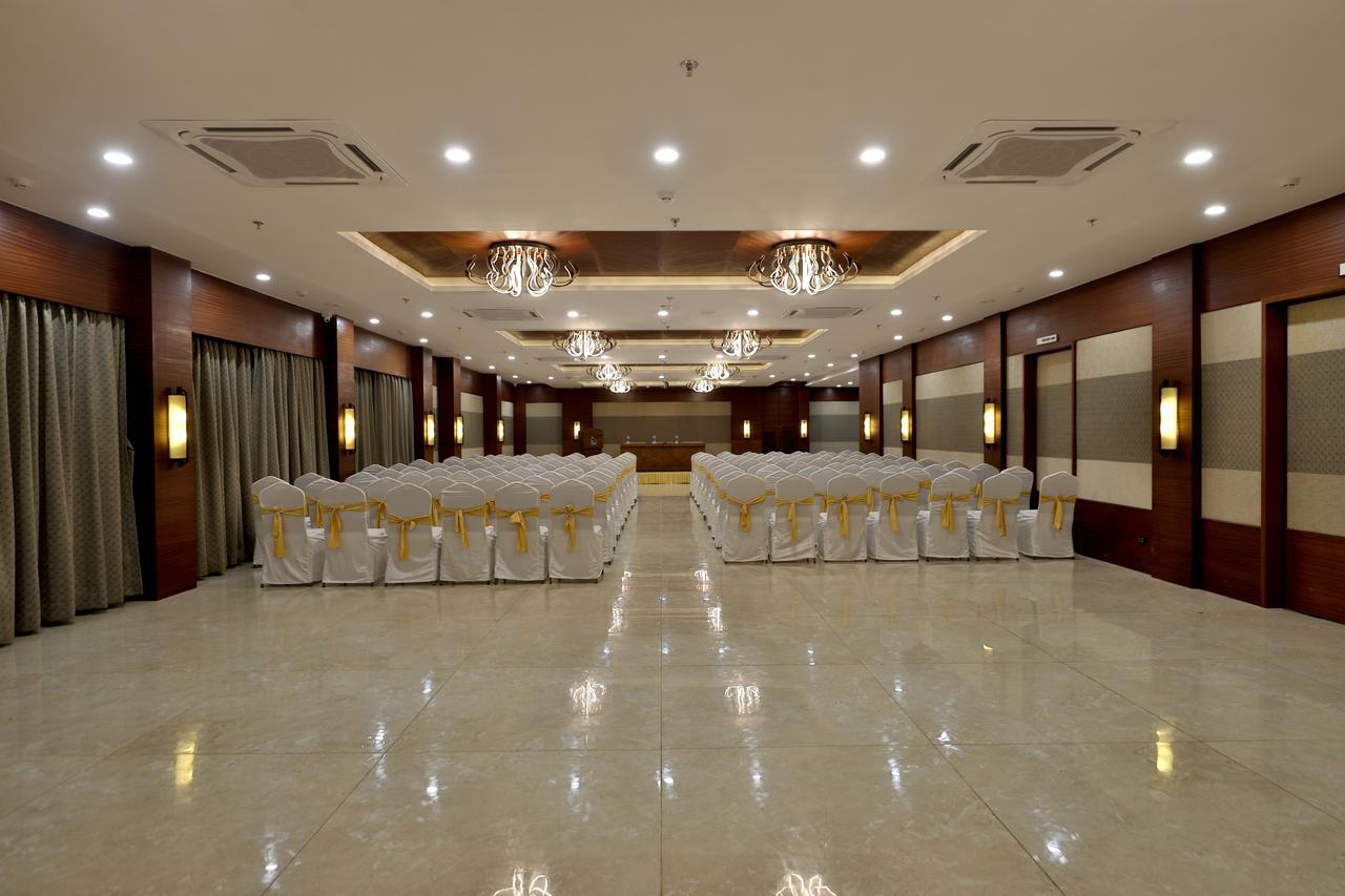 Отель Vits Devbhumi, Dwarka Экстерьер фото